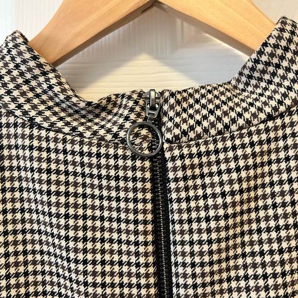 Contempaire/Simon’s sleeveless top - Picture 4 of 5